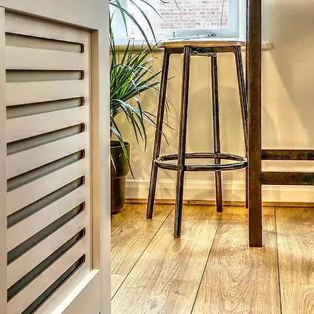 City Centre Jewel: 2-Bedroom with Secured Parking Birmingham Exterior photo